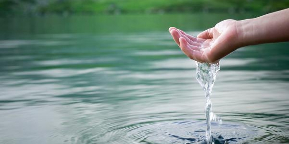 El agua debe ser declarada persona no humana sujeta de derecho